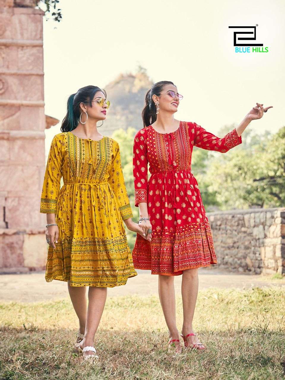 Modal tone to tone short top kurti with chikankari work (#1248) - Vogue N  Trends - Buy the lucknowi chikankari online at lowest prices!!!
