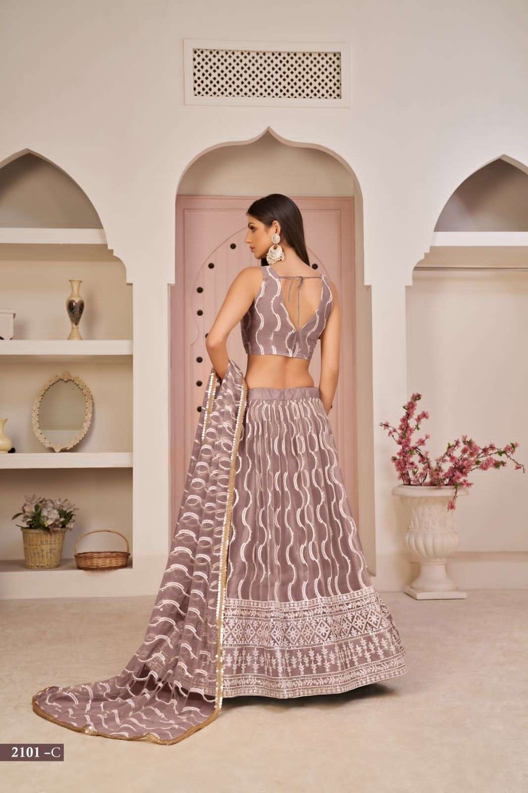 Bridal Lahanga Blouse Designs 2023 #2023 #trending @krishnasaree  @Designerlehenga - YouTube