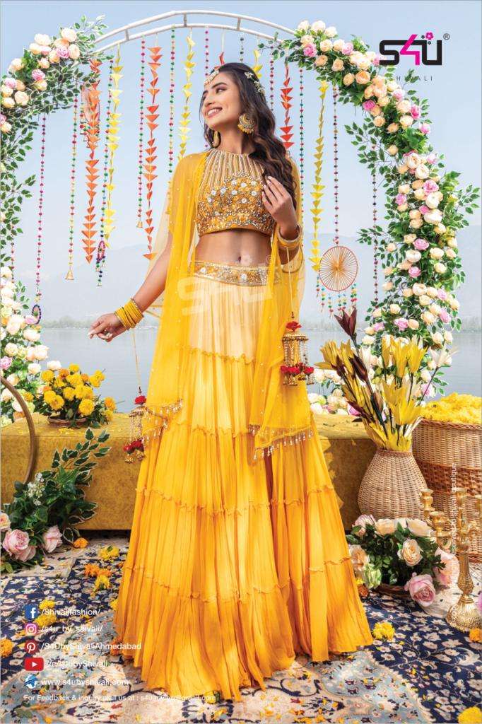 Latest 50 Haldi Dress For Bride And Bridesmaids (2022) - Tips and Beauty | Haldi  dress, Beautiful gown designs, Gowns dresses