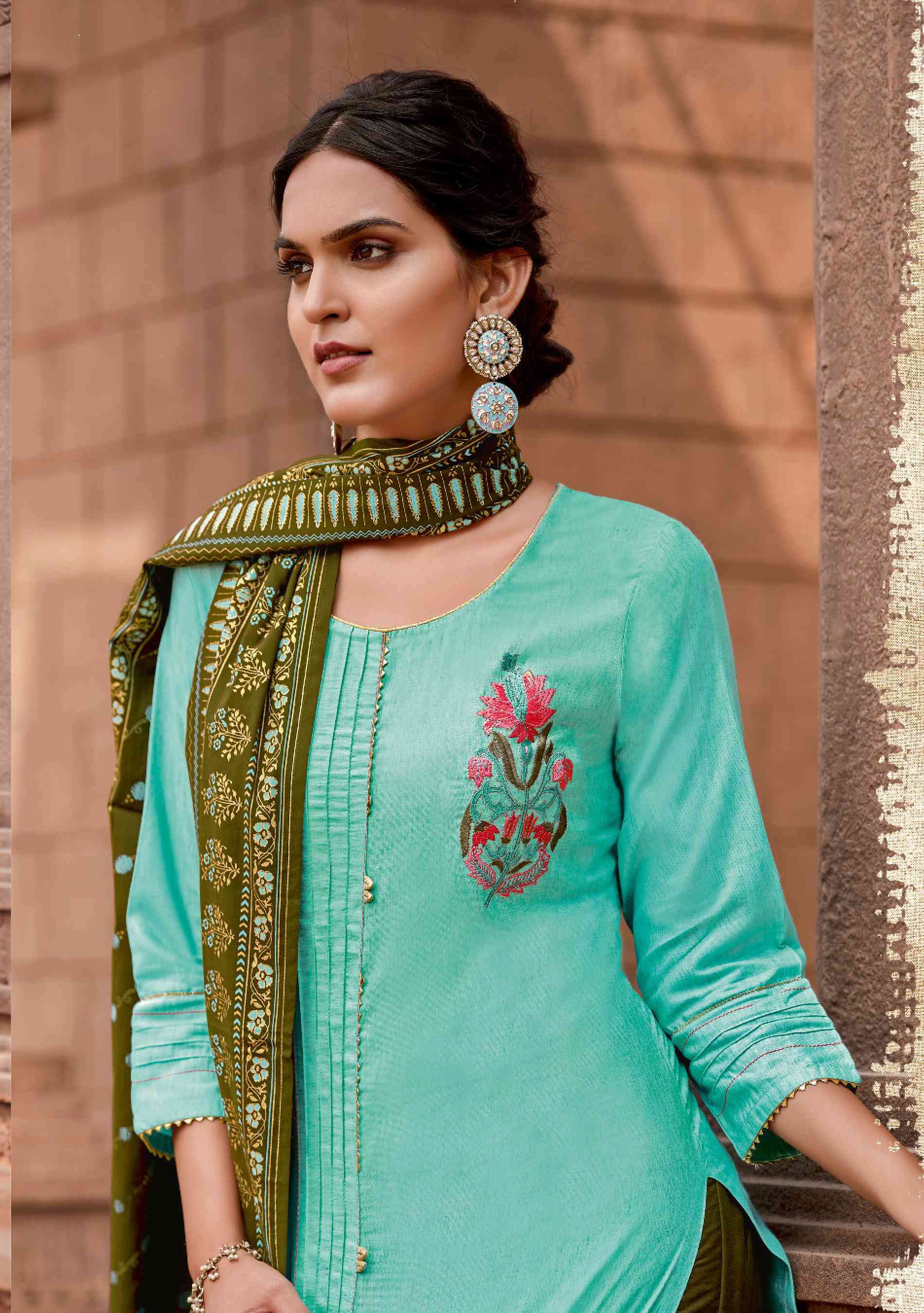 Buy Abbaran Pink Cotton Cambric Block Print Kurta Gharara Set Online | Aza  Fashions